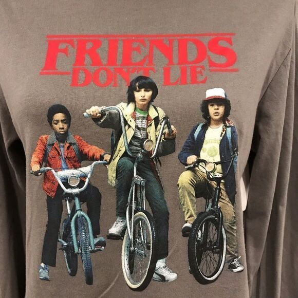 Stranger Things Netflix “Friends Don't Lie” Graphic Tee - Picture 2 of 8
